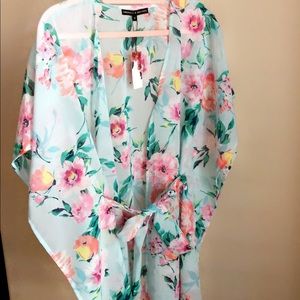 Beautiful floral kimono!!
